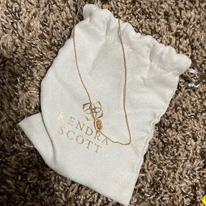 Kendra Scott necklace
